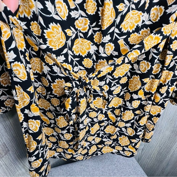 Old Navy Floral Maternity Tunic Top - Picture 5 of 6